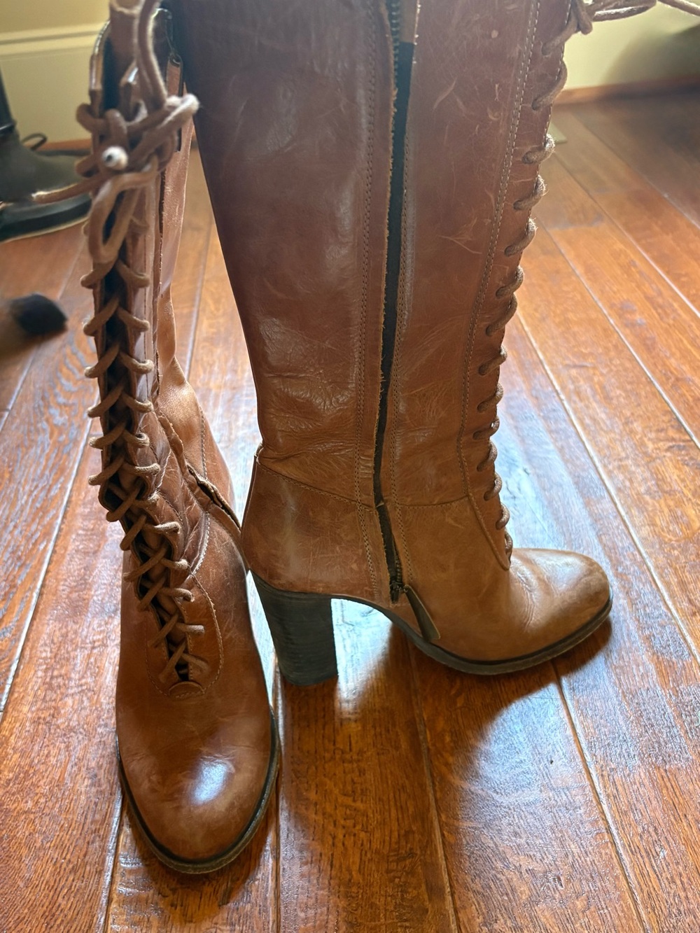 Peter Nappi Italian leather Women's Brown Lace-Up Boots